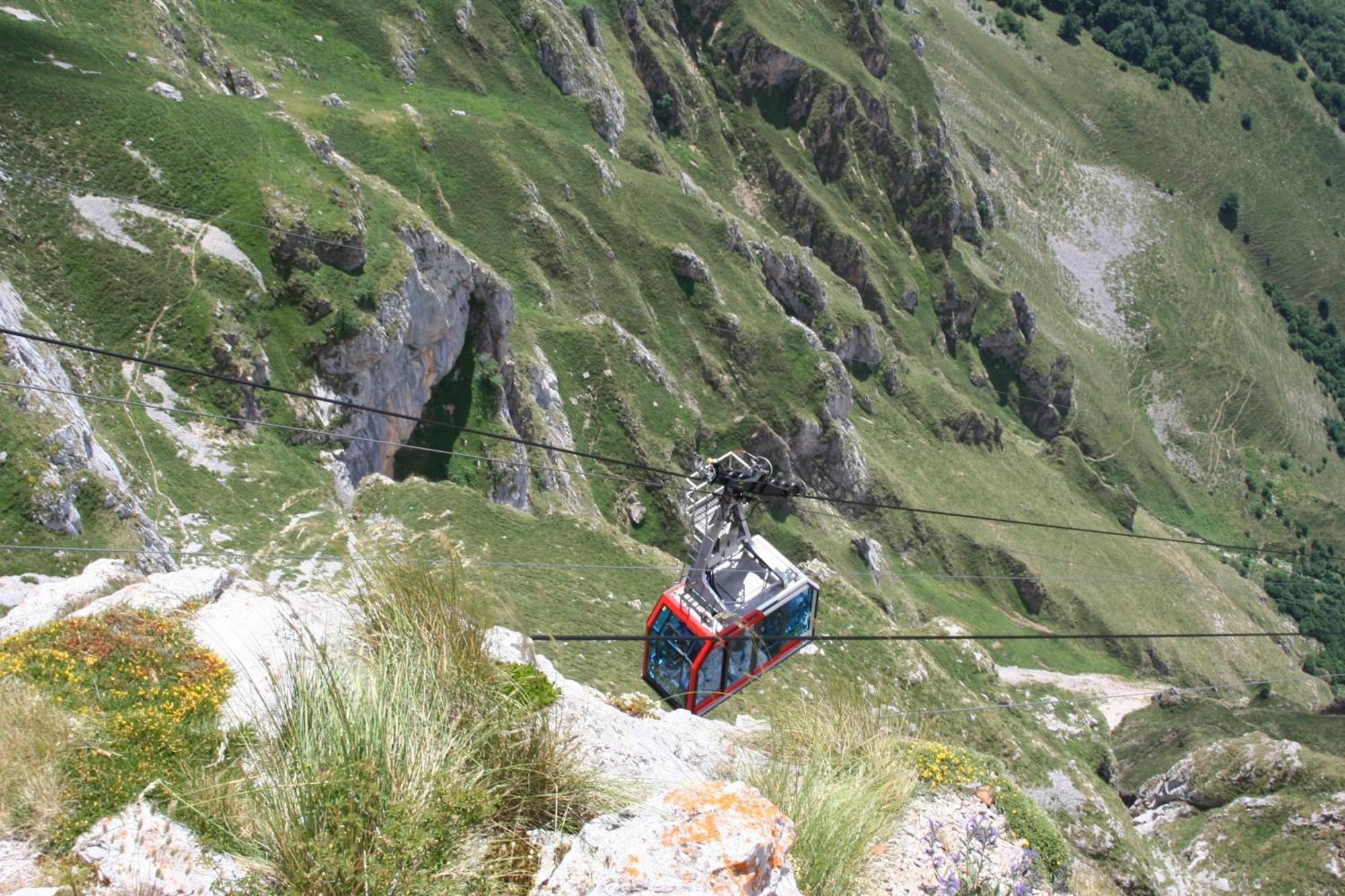 Hosteria Picos De Europa Hotell Potes Eksteriør bilde