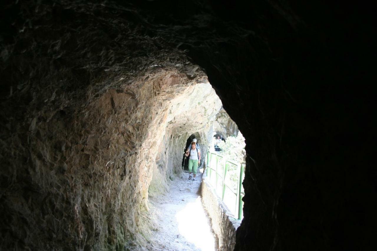 Hosteria Picos De Europa Potes Eksteriør bilde